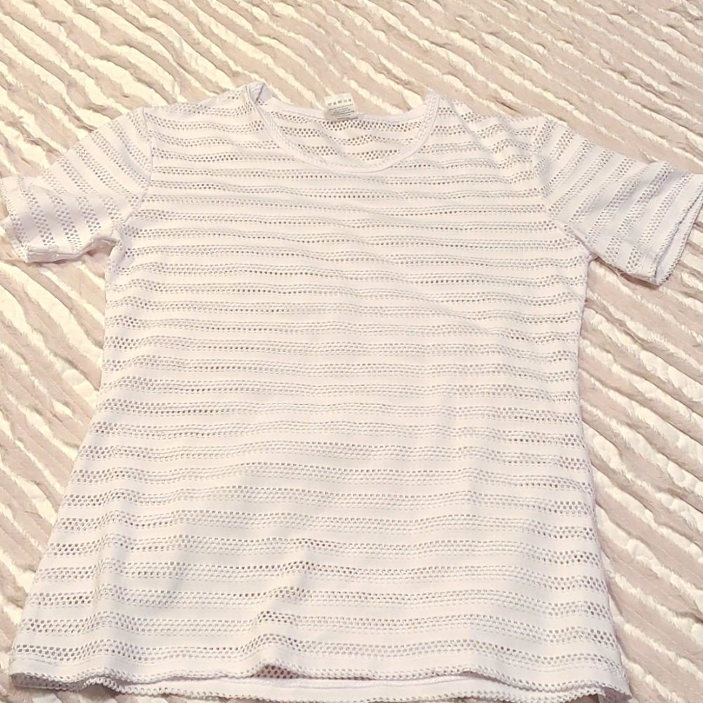 ZYIA Active white Chill T. Size M.